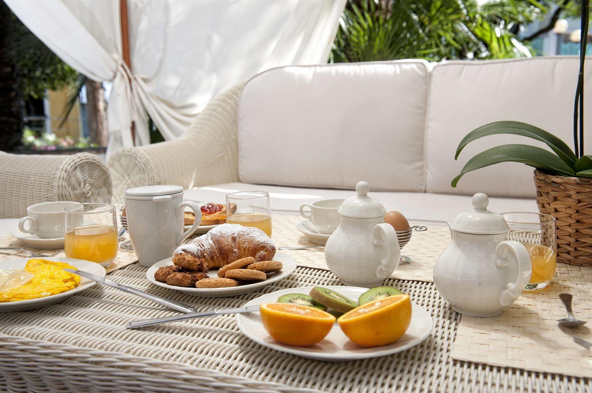 Alexander Hotel 4*